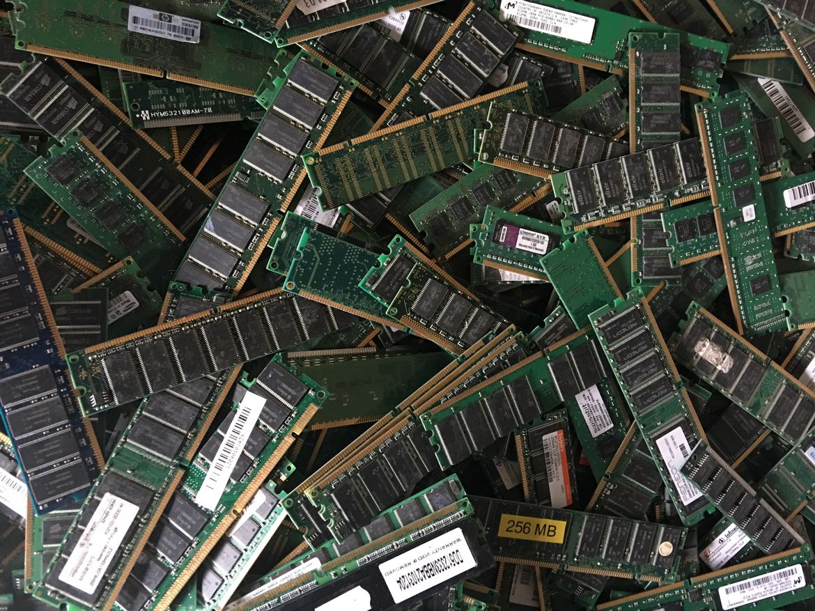 RAM / memory chips