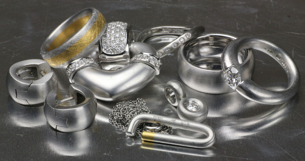 Purchase of platinum jewellery